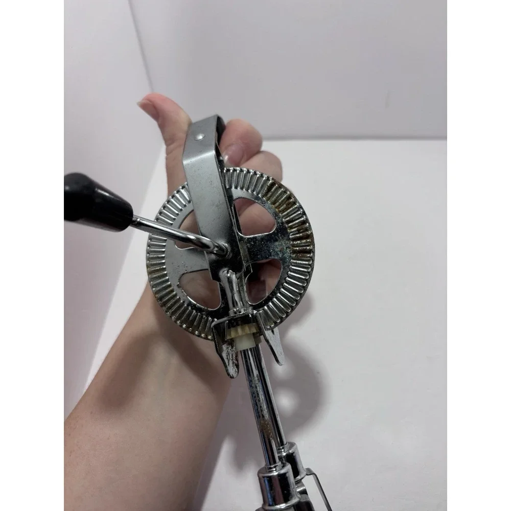 VINTAGE DOUBLE HANDHELD EGG BEATER MIXER‎